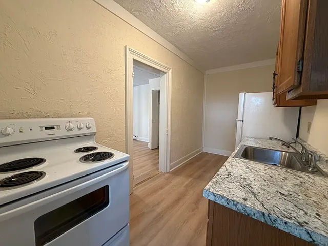 4-6 Wilkes St #1LR — Photo 8