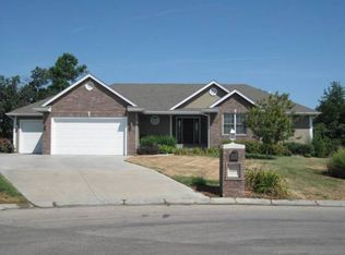 1000 Mill Valley Cir, Manhattan, KS 66503