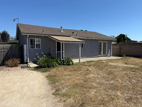 730 Tierra Rd #B Photo 1 730 Tierra Rd #B Photo 1