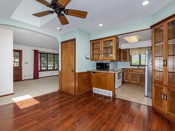 5th image of 2232 Wakonda View Dr