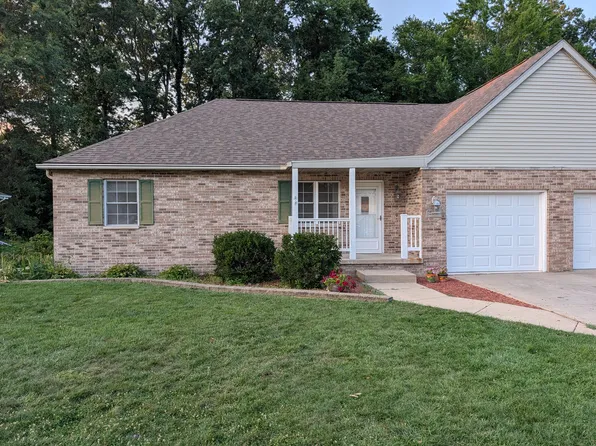 2136 Texas St, Chesterton, IN 46304