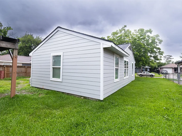809 Norell St — Photo 18