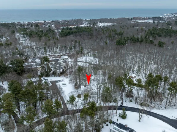 22 Bluestone Lane, York, ME 03909