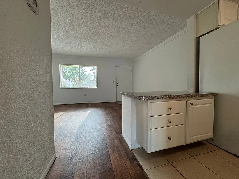 139 Oyster Bay Cir #130 — Photo 23