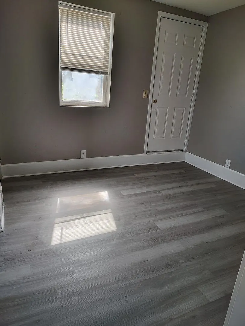 1217 Grand Ave — Photo 3