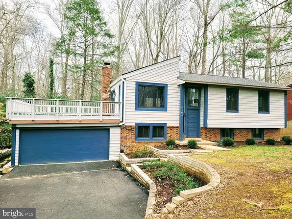 6104 Occoquan Forest Dr, Manassas, VA 20112