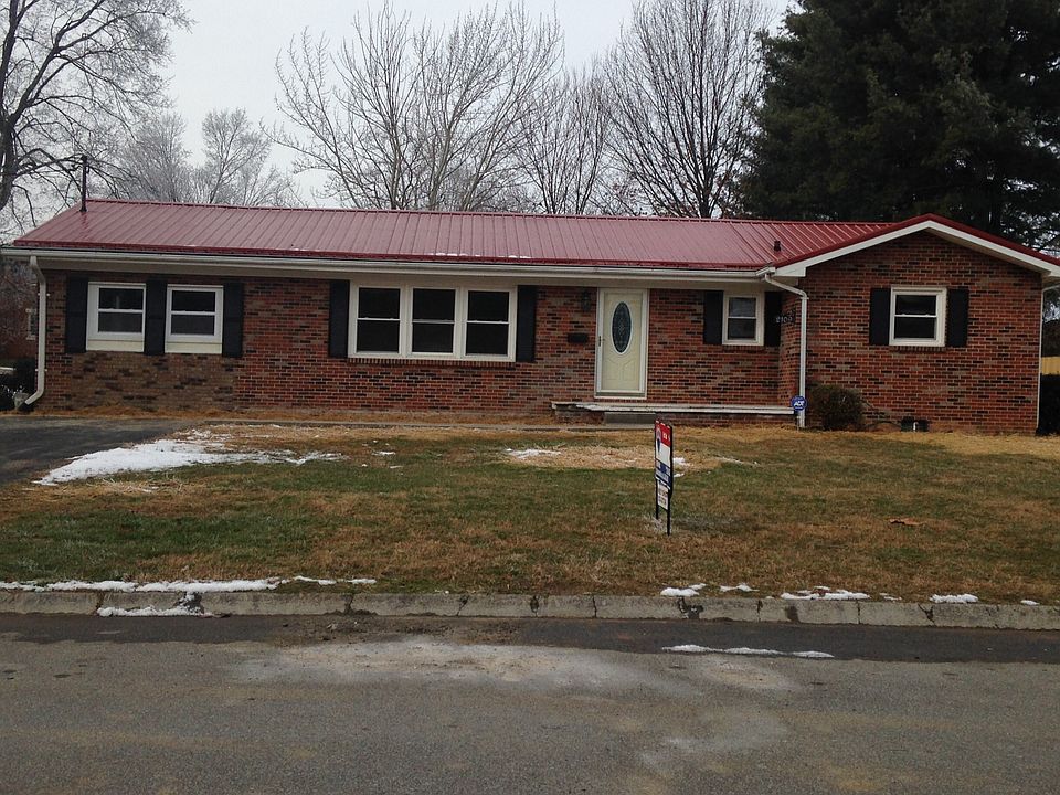 2nd image of 2109 Bartlett St