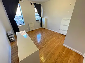 Rented by Tapiro Realty