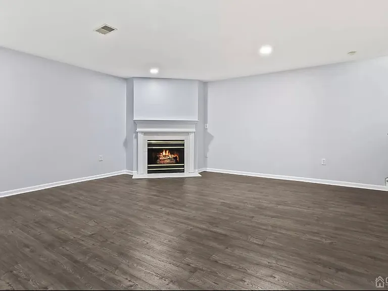 12 Donamar Ln — Photo 5