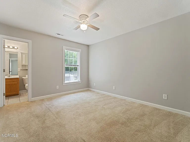 206 Streamwood Dr — Photo 7