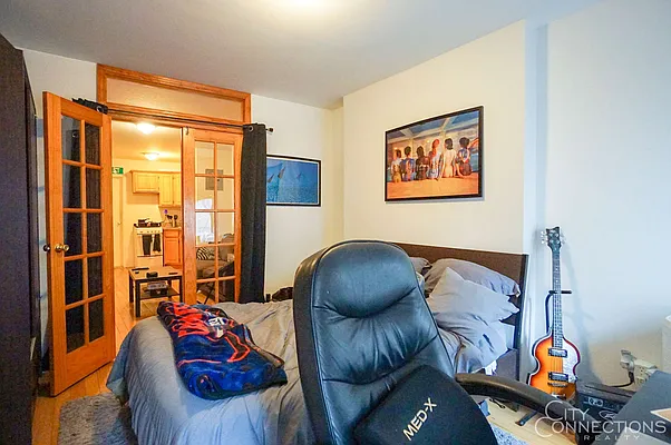 Rented by City Connections Realty | media 14