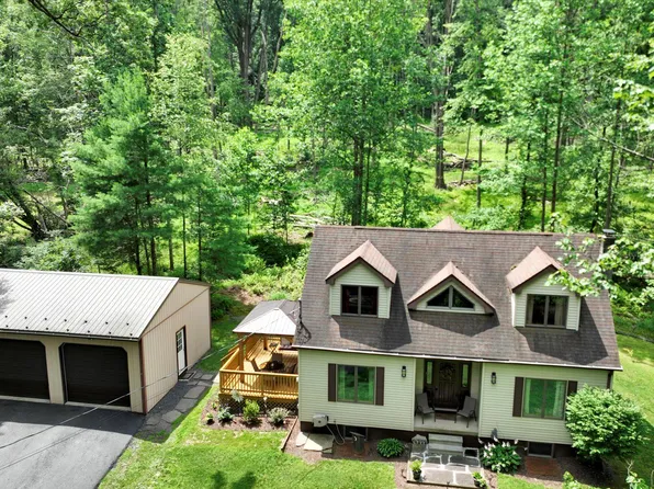 34 Zukas Ln, Ashland, PA 17921