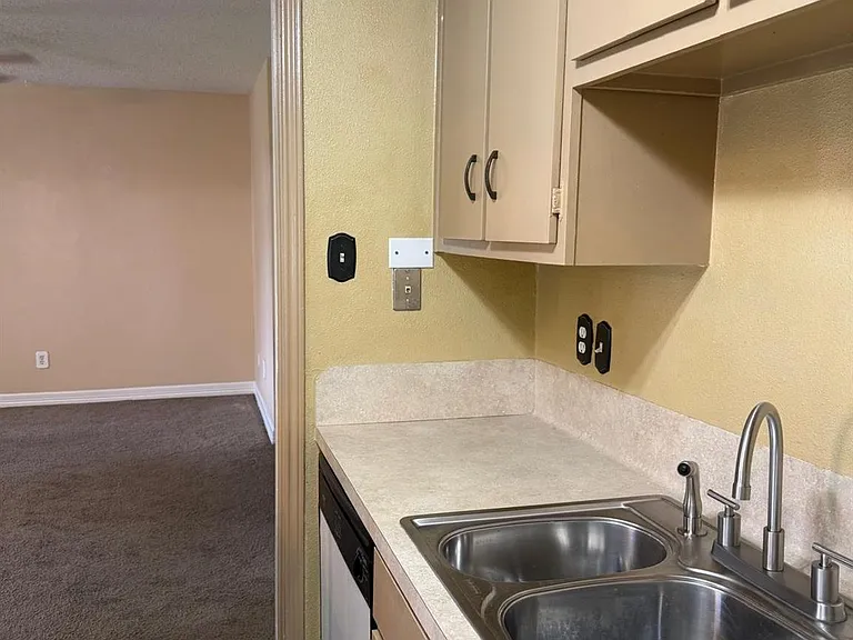 6402 Del Monte Dr #54 — Photo 9