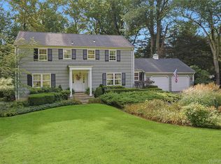 2 Creighton Ln, Briarcliff Manor, NY 10510