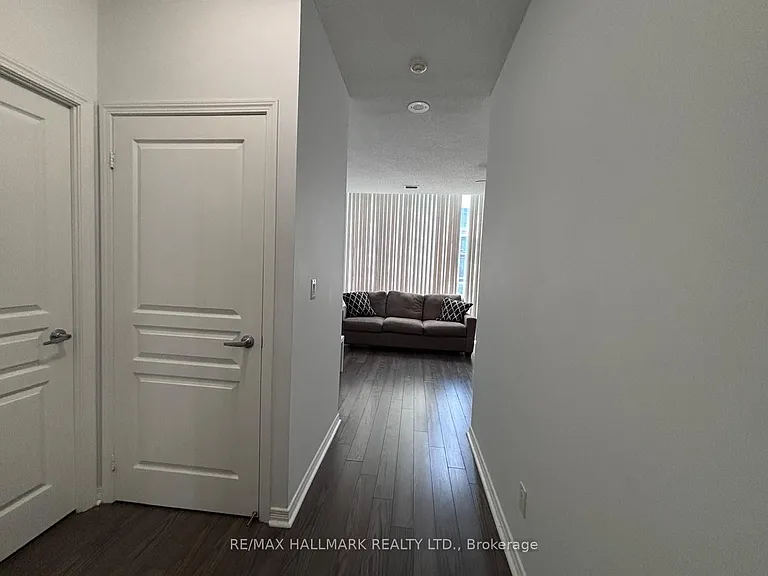 352 Front St W #Penthouse 03 — Photo 5