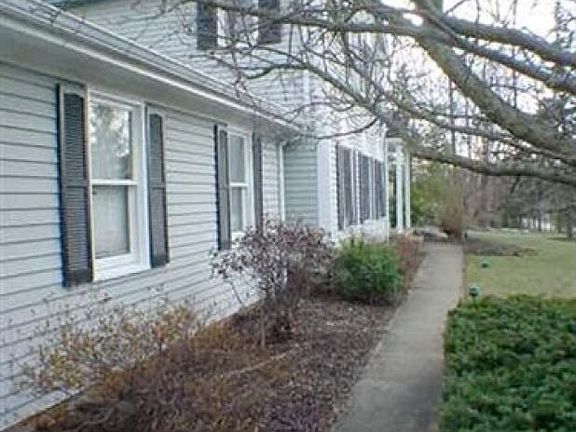 2nd image of 12847 Woodside Dr S