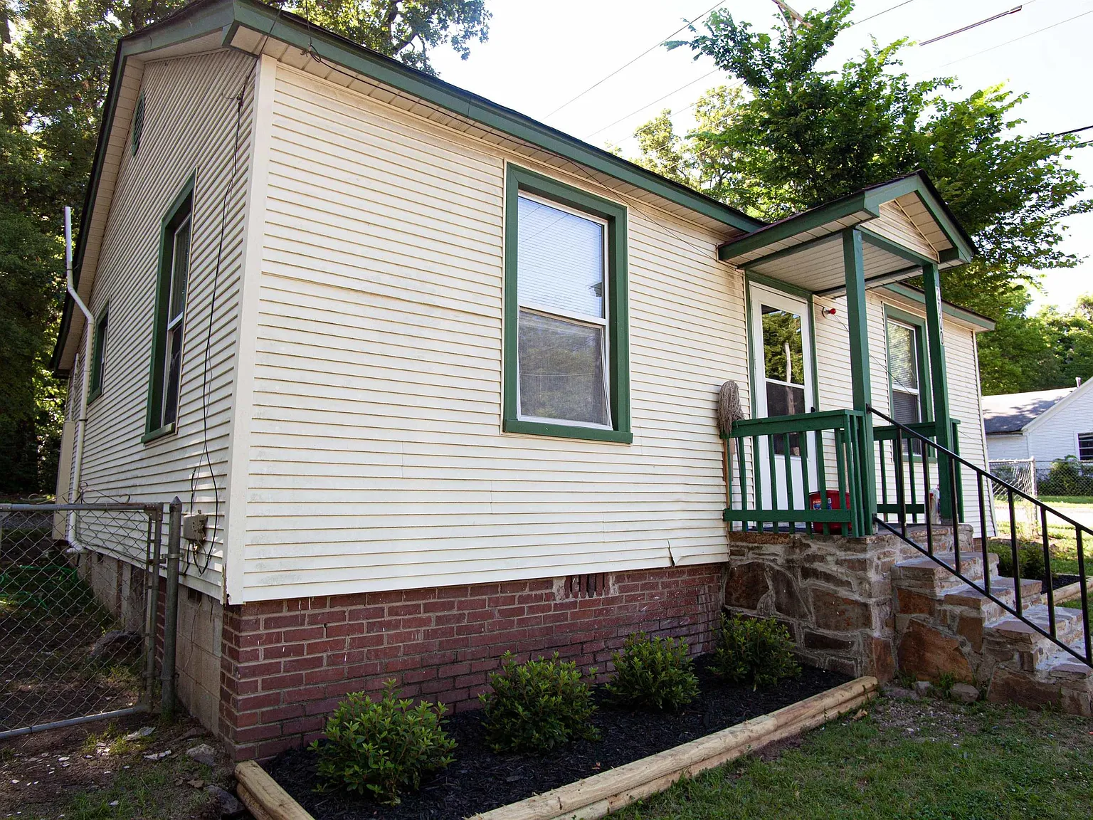 2 bed, 2.0 bath, 1140 sqft, $895 — Photo 2