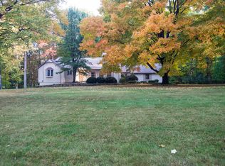 49 Danforth Dr, New Canaan, CT 06840