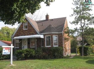 23050 Meadowlark St, Oak Park, MI 48237
