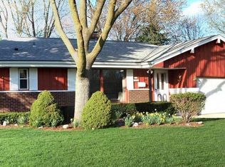 N91W17548 Roosevelt Dr, Menomonee Falls, WI 53051