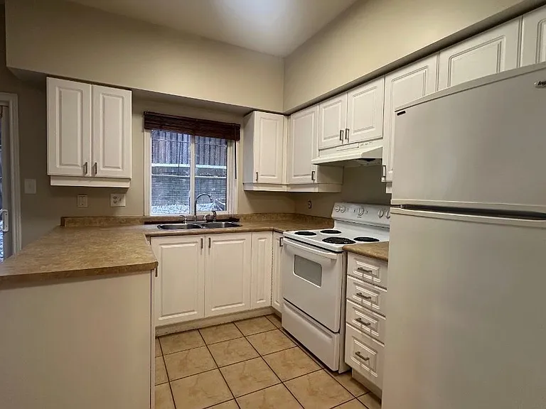 170 Dawes Rd — Photo 5