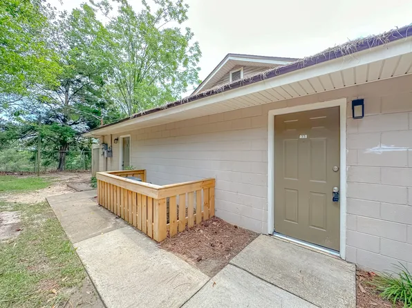 2241 W Pensacola St APT 33, Tallahassee, FL 32304