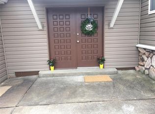 2794 Sedan Dr, Saint Louis, MO 63125