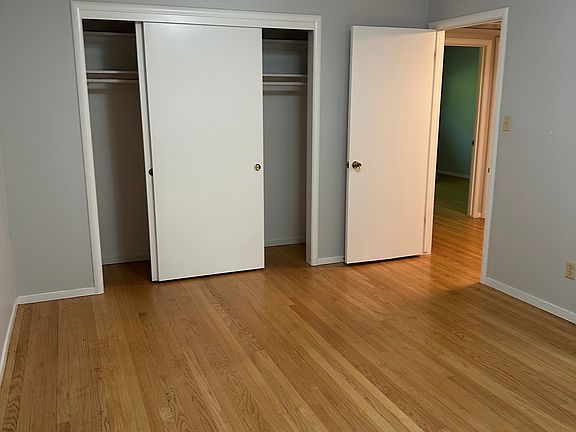 4th image of 4428 Euclid Ave