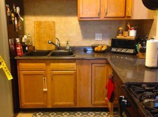 2710 W Giddings St #1F, Chicago, IL 60625