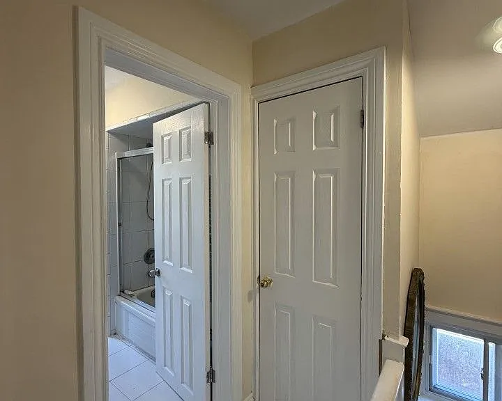 148 Belgravia Ave — Photo 2