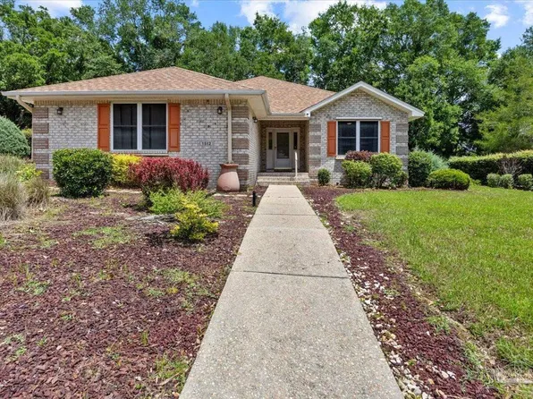 1512 Hunters Creek Dr, Cantonment, FL 32533