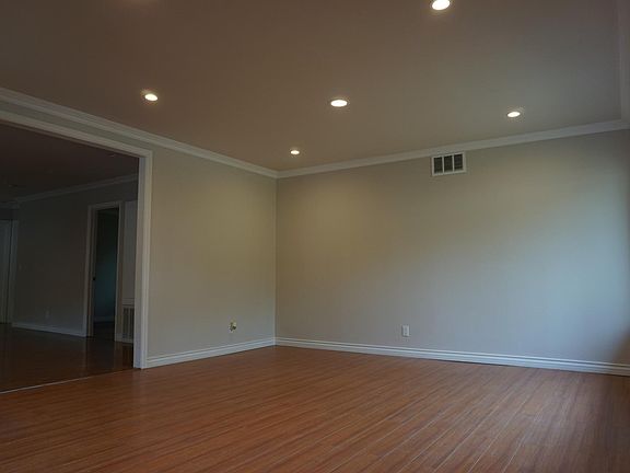 4th image of 415 Harvey Dr