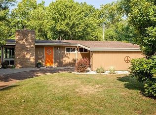 1523 Ridgewood Dr, Saint Louis, MO