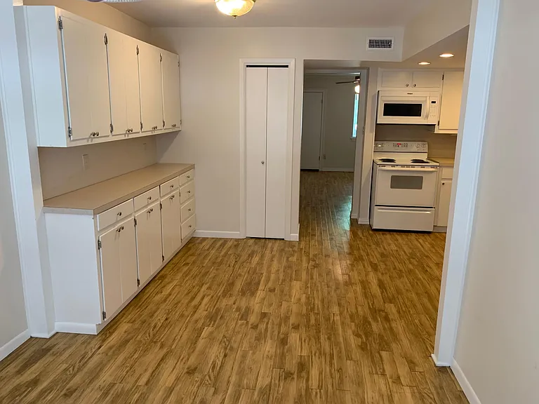 3216 Crosscreek Dr #102 — Photo 8