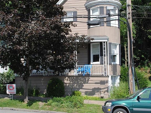 2nd image of 219 Harrison Ave