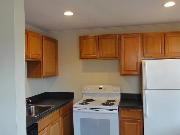 67 Robin Rd #2 — Photo 4