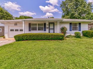 831 W Tracy St, Springfield, MO 65807