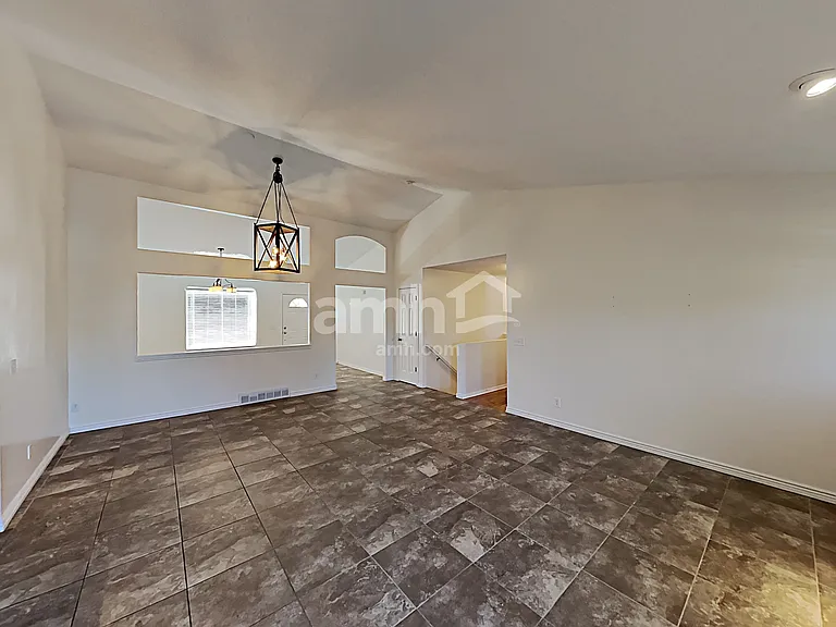 8607 S McGinnis Ln — Photo 6
