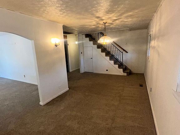 3rd image of 3441 Downes St