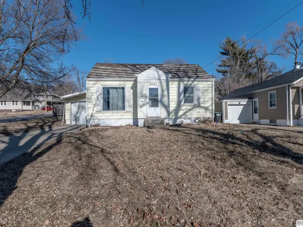 4848 Charles St, Omaha, NE 68132