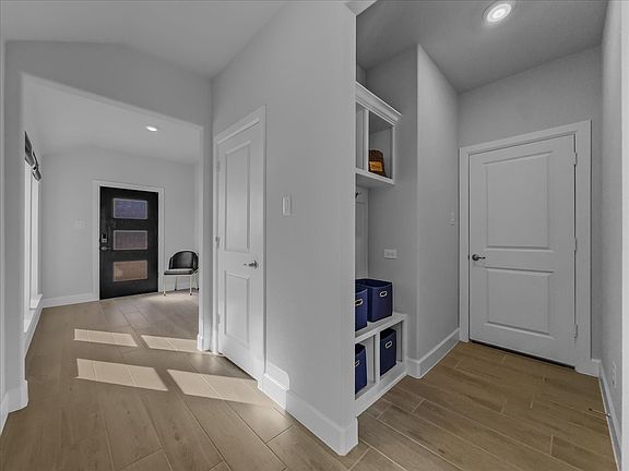 2nd image of 2621 Spade St