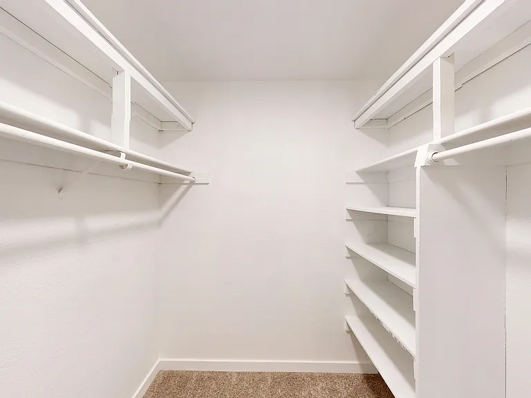 346 Robinson St #40 — Photo 14
