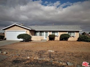 21512 Wren St, Apple Valley, CA 92308