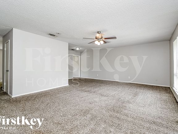 4th image of 1504 Terrace St