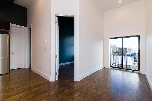 Rented by Nooklyn NYC LLC | media 52