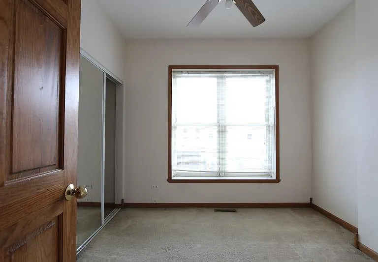 1257 W Flournoy St #2R — Photo 17