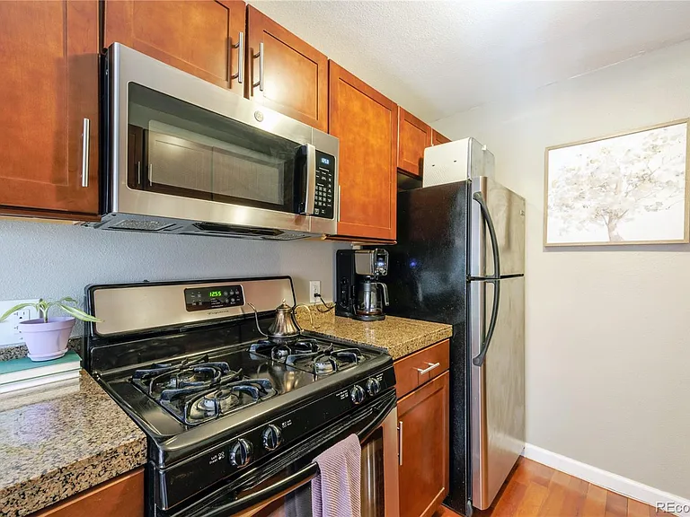 1332 N Williams St #202 — Photo 10