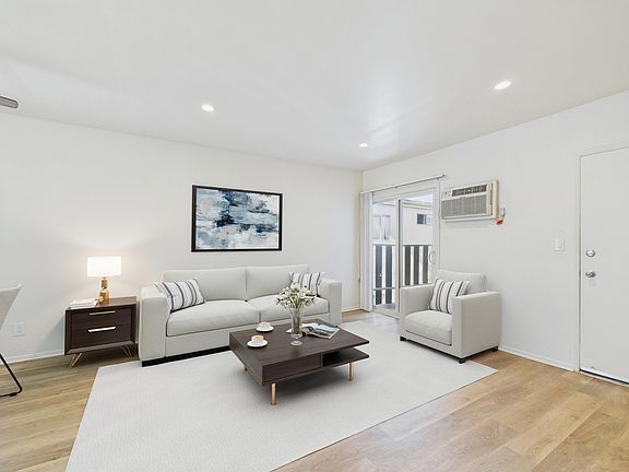 3rd image of 10140 Sepulveda Blvd #4702012