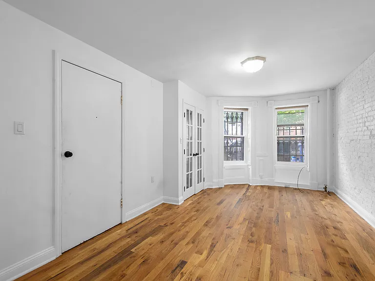 64 Bainbridge St #1 — Photo 2