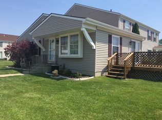 28235 Raleigh Crescent Dr, Chesterfield, MI 48051